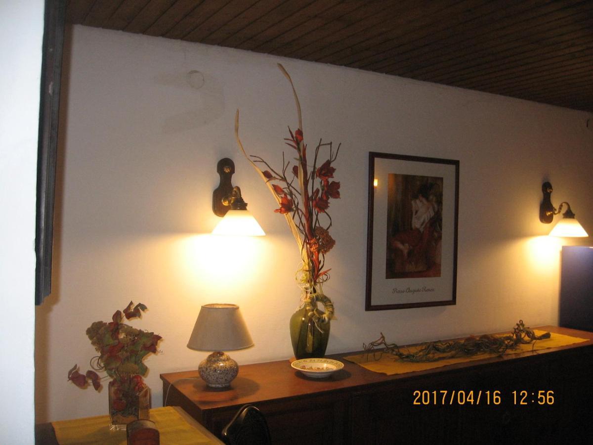 ホテル Alte Poststation Goldener Hirsch Emskirchen エクステリア 写真